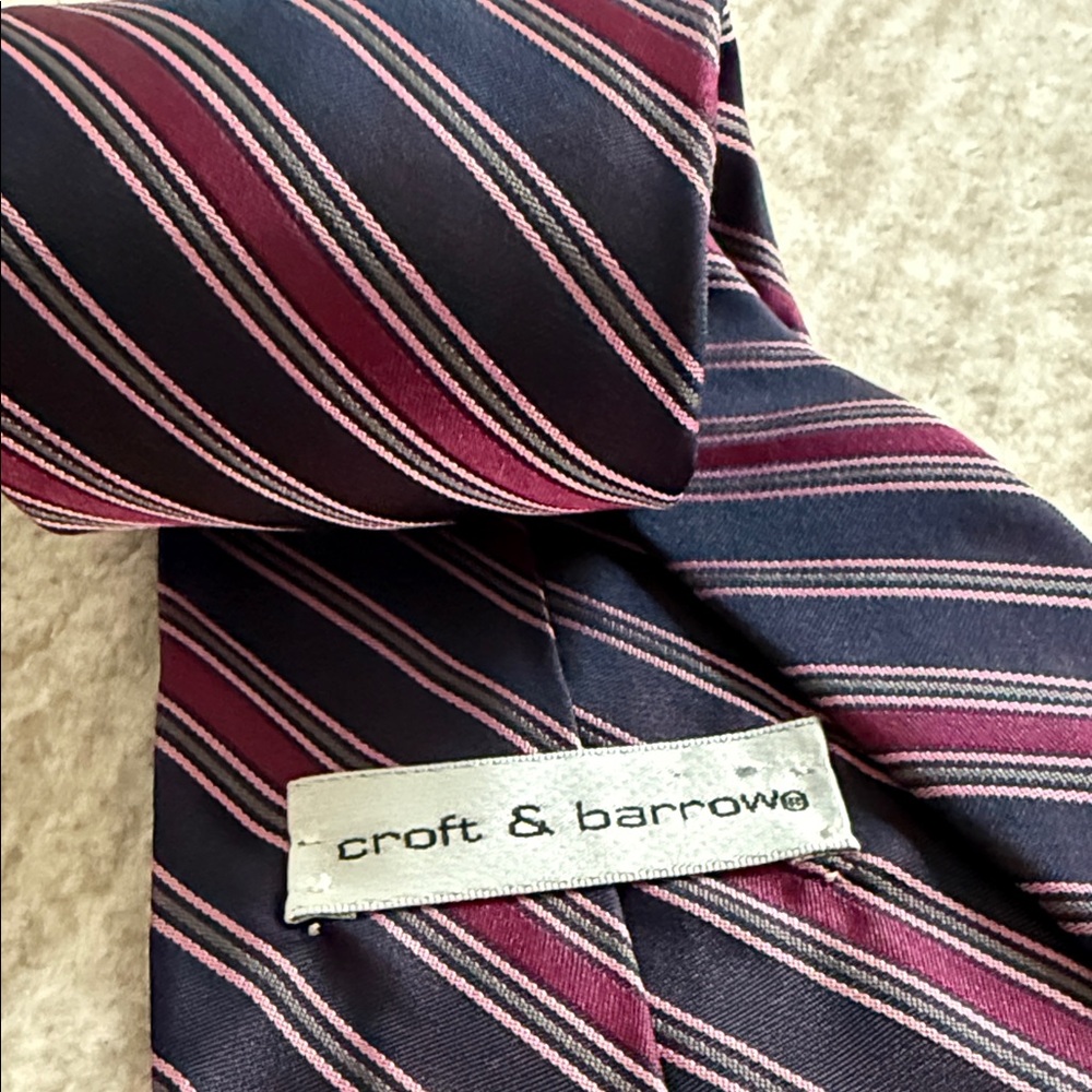 Croft & Barrow Navy and Burgundy Striped Tie - Picture 4 of 6